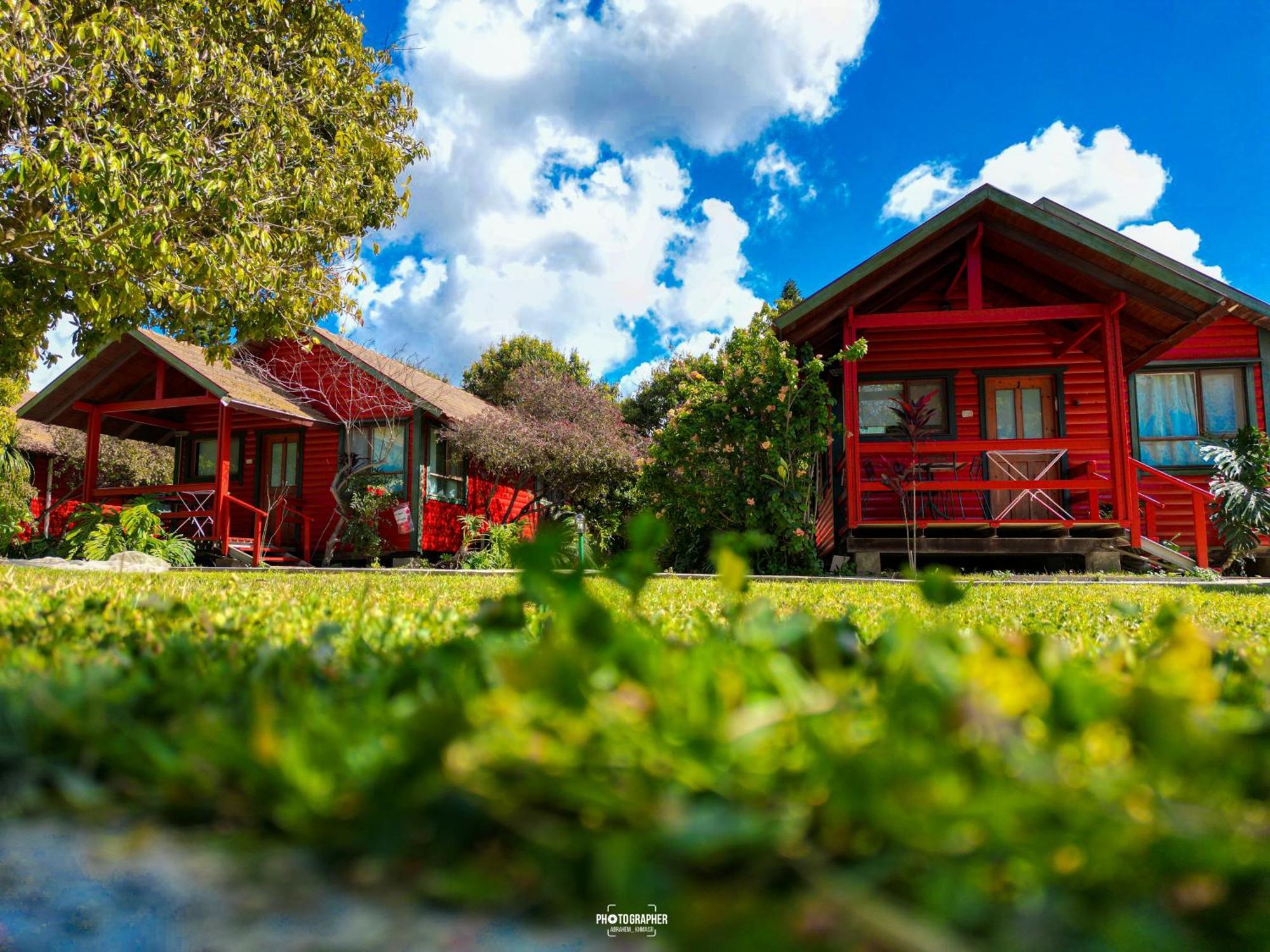 The Wooden Rose Cabins Bezet Exterior photo